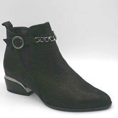 DETAIL BLACK