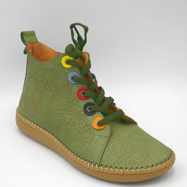 LICIA OLIVE