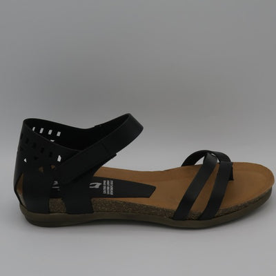 REIGN - BLACK