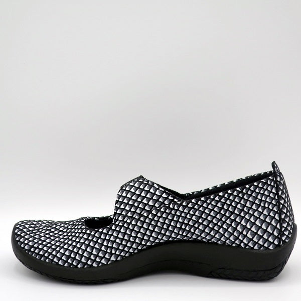 LEINA - BLACK/WHITE